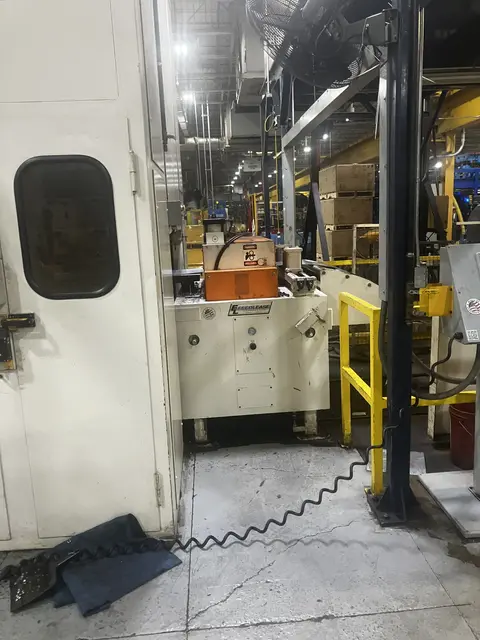 700 Ton, Muller Weingarten #630.36, Transfer Press, 15.75" Stroke, 55" x 142" Bolster & Ram Size, 24" ID x - Image 3