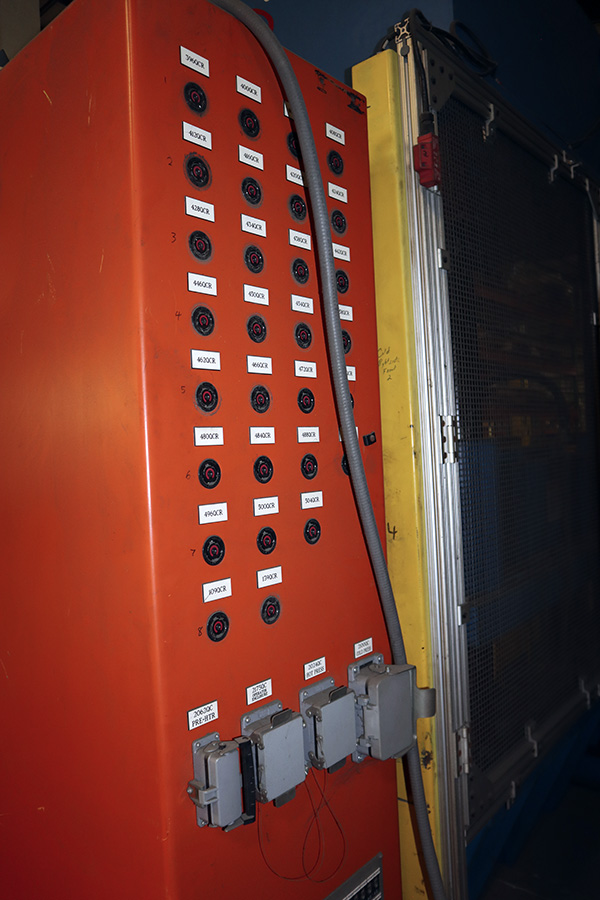 160 Ton, Neff #H160-15M, Hydraulic Press Brake, 90.5" x 59" Die Area, 24" Stroke, 36" Work height, (2) 7" - Image 4