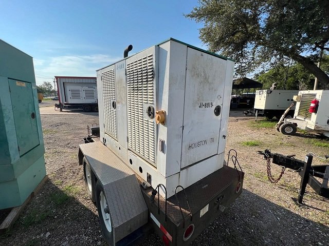 35 KW Cummins #35DGBB-4796, Diesel Mobile Generator, Sound Attenuated, Tier 1 Emissions, 47 HP, 1800 RPM - Image 4