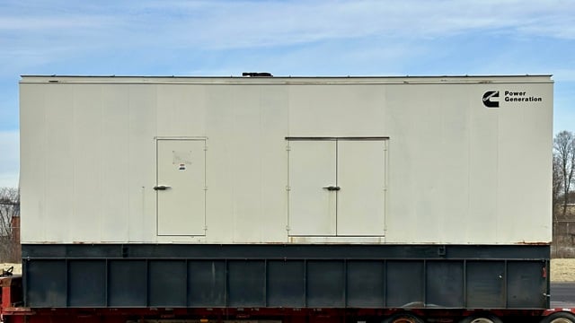 1500 KW Cummins #DQGAB, Standby Generator, Diesel Type, Sound Attenuated, Tier 2 Emissions, 1810 HP, 277/480 - Image 3
