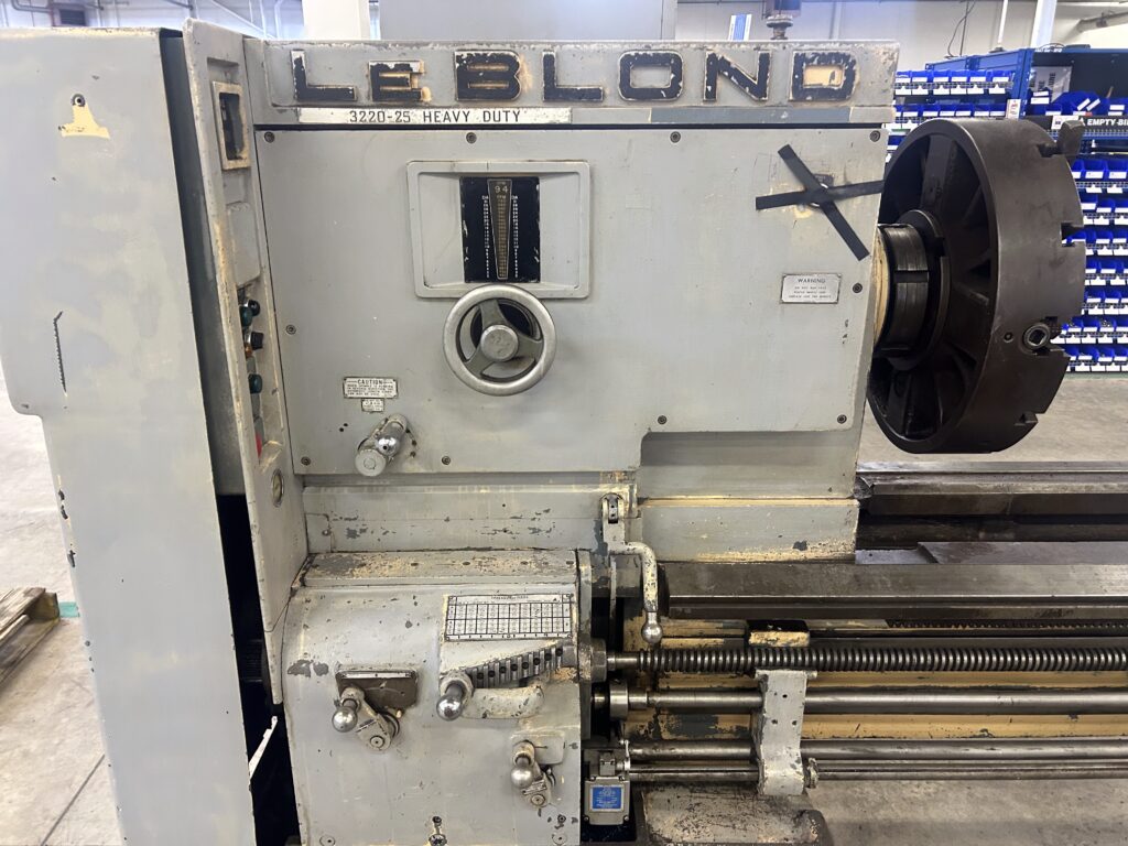 36" x 192" LeBlond #3220-25, heavy duty engine lathe, 4-jaw chuck, steady rest, tool post - Image 3