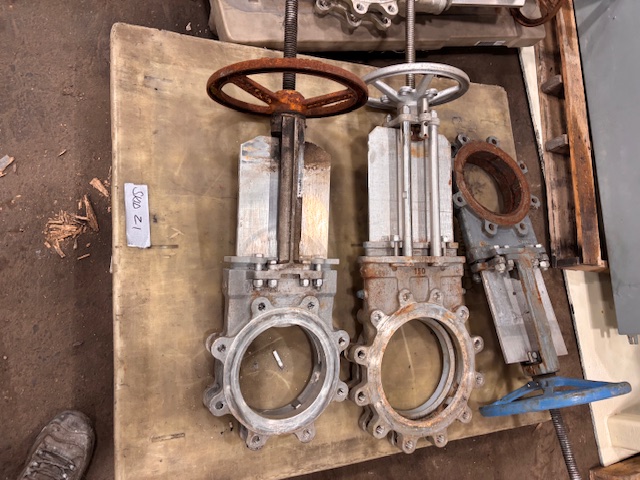 12", 10", 8" Dezurik, Trueline, Orbinox, manual Stainless steel slide gate valves, lot of 13 - Image 2