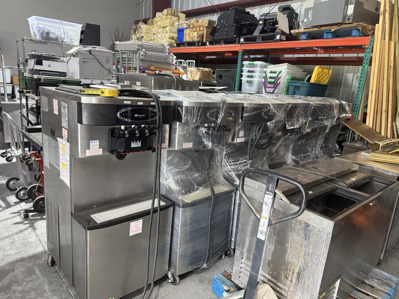 Taylor #C716-33, Soft Served Machine, two 3.4qt freezing cylinders, two 20qt. Hoppers - Image 4