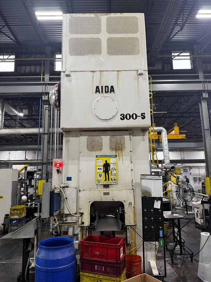 330 Ton, Aida #PMX-L2-300, stamping press, 7.8" stroke, 3.9"adj, 84" x40"bed, 21.6"die height, 40-100 SPM - Image 2