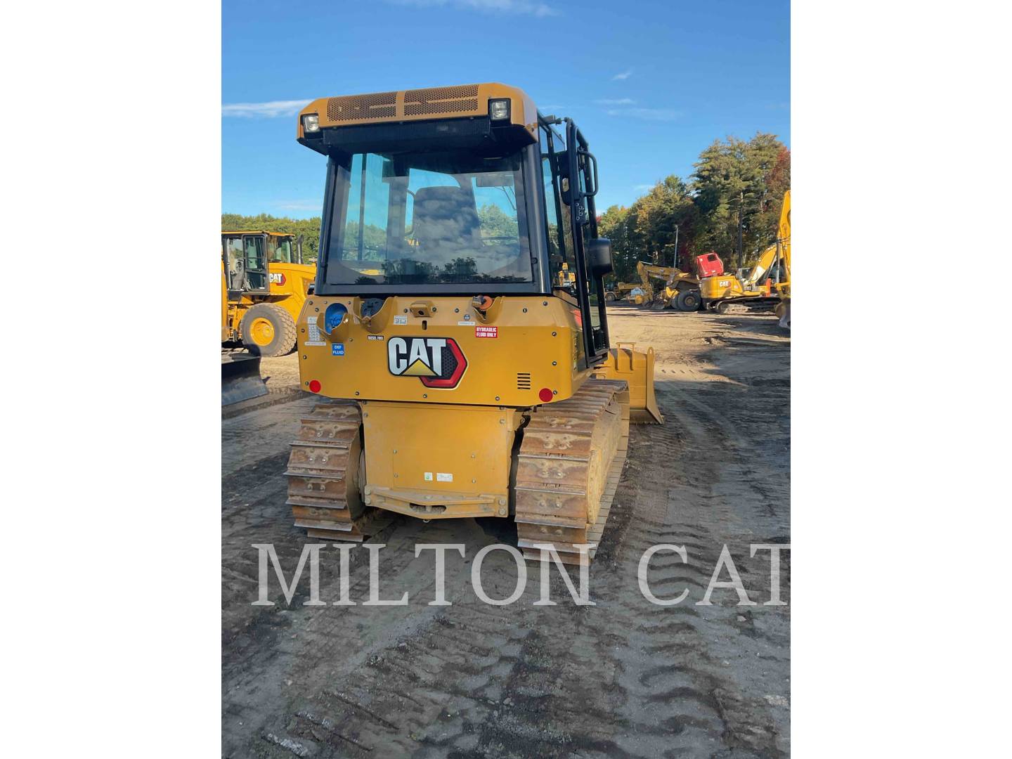 Caterpillar D1, Crawler Dozer, 516 hours, S/N: XKF04291, 2023 - Image 3