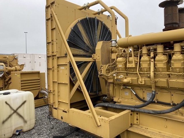 IEA #3516, Radiator, w/ piping, fan, & hub, 1565 hours, 2002 - Image 6