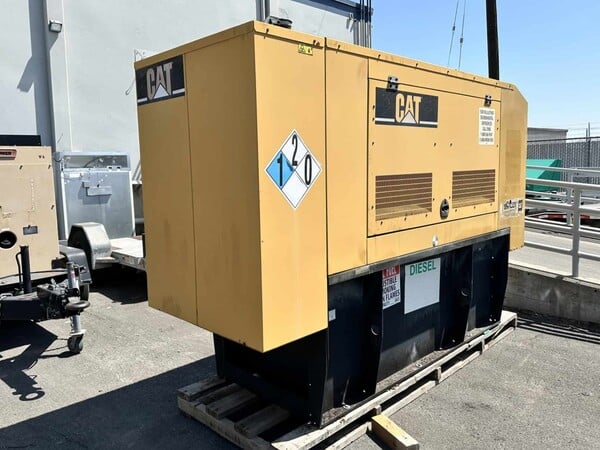 60 KW Caterpillar #D60-4S, diesel generator set, 2006 - Image 3