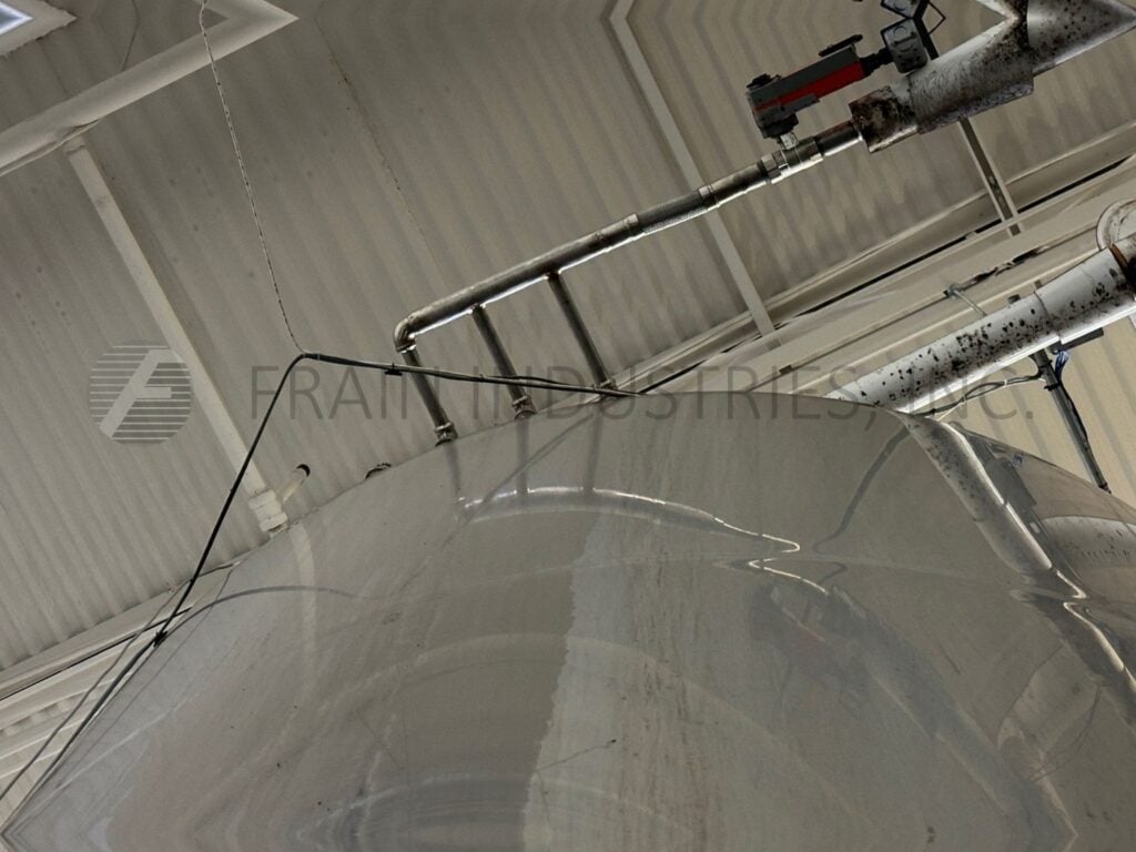 5400 gallon NSI Newlands, 304 Stainless Steel tank, low pressure jacketed & insulated tank, 92" dia. x 156" - Image 2