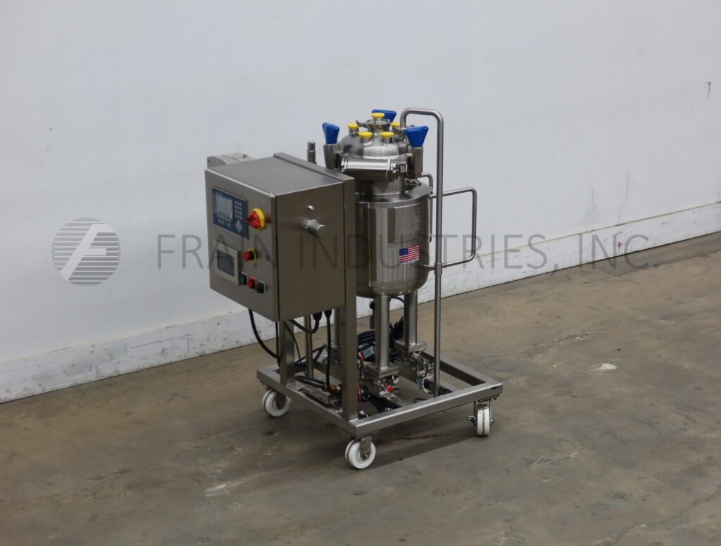 5.2 gallon Holloway America, 20 liter, 316L Stainless Steel, internal vacuum, insulated jacket process tank - Image 1