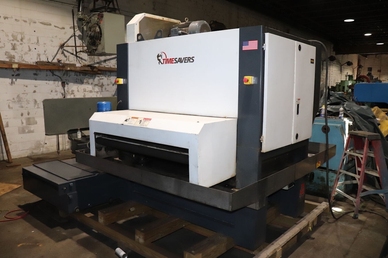 50" Timesavers Puma #3111-25-0, Single Head Wet Belt Sander, 30 HP, 460V., squeegee rollers & dry blower - Image 1