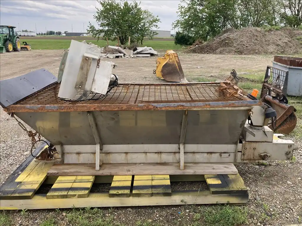 Smith Spreaders #1-3/4, Stainless salt spreader, 2018 - Image 1
