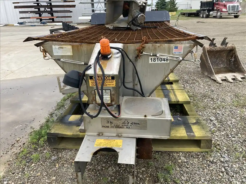 Smith Spreaders #1-3/4, Stainless salt spreader, 2018 - Image 2