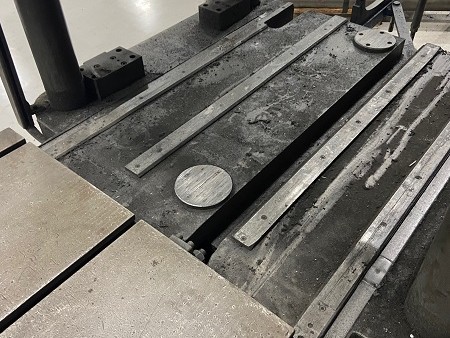 90 Ton, Reis #TUS90-OK, hydraulic spotting press, 35.44" x 50.40"capacity - Image 7