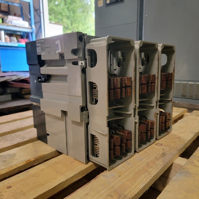 2000 Amps, Square D Masterpact, MTZ2-20H3, circuit breaker, 3-pole, bolt-on, 440 Volts - Image 5