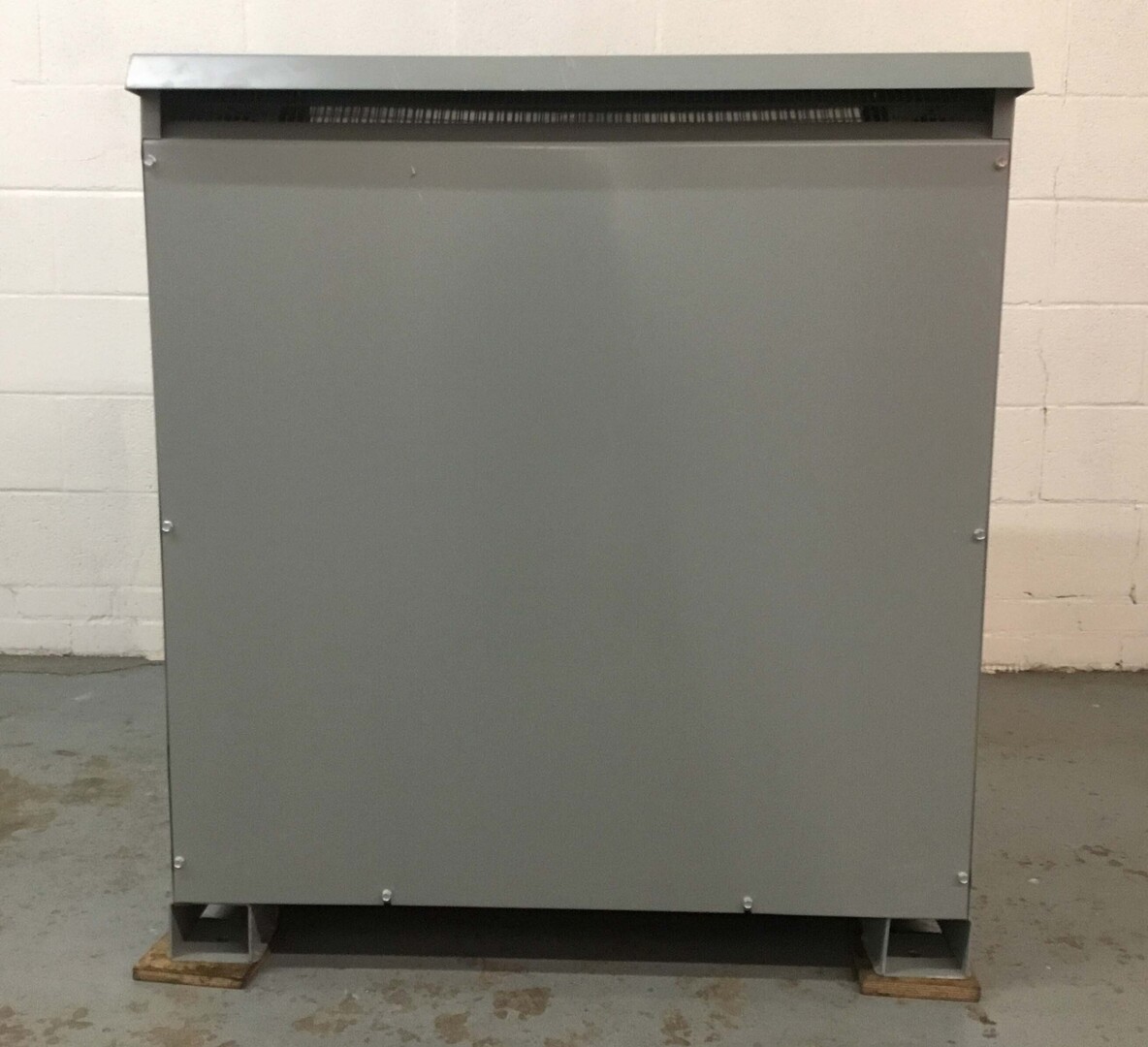 225 KVA 600 Primary, 480Y/277 Secondary, Marcus AMTH225A4 transformer, dry type, Nema 3R, 2021 - Image 3
