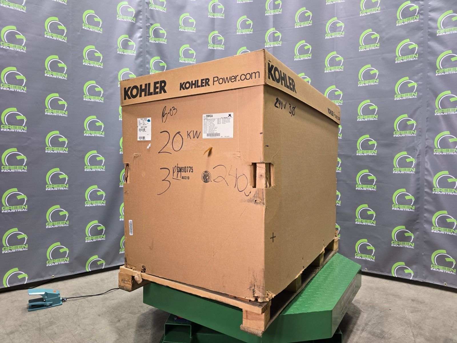 20 KW Kohler #20RCA, Natural gas propane generator, enclosed, 240 Volts, 3 phase, 2021 - Image 5