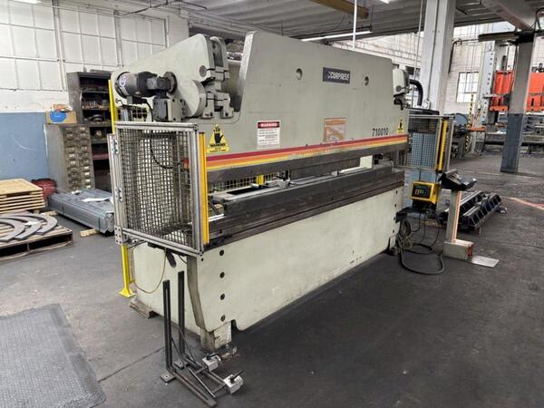 100 Ton, Accurpress #710010, hydraulic press brake, 2-Axis CNC back gauge, ETS pendant, 10' overall, 102" - Image 3