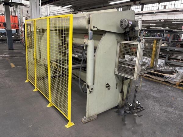 100 Ton, Accurpress #710010, hydraulic press brake, 2-Axis CNC back gauge, ETS pendant, 10' overall, 102" - Image 4