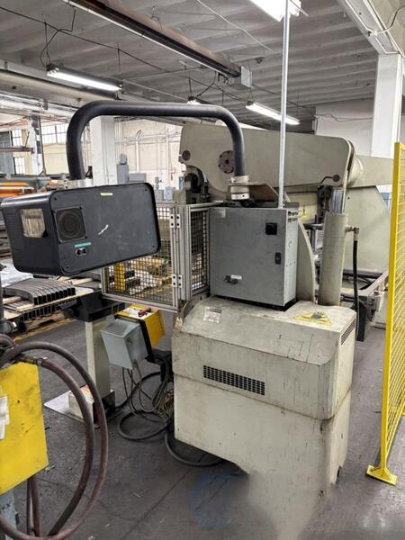 100 Ton, Accurpress #710010, hydraulic press brake, 2-Axis CNC back gauge, ETS pendant, 10' overall, 102" - Image 8