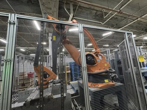 Pearson Packaging Systems, complete packaging system, made up of box erector, robot, palletizer & unscrambler - Image 5