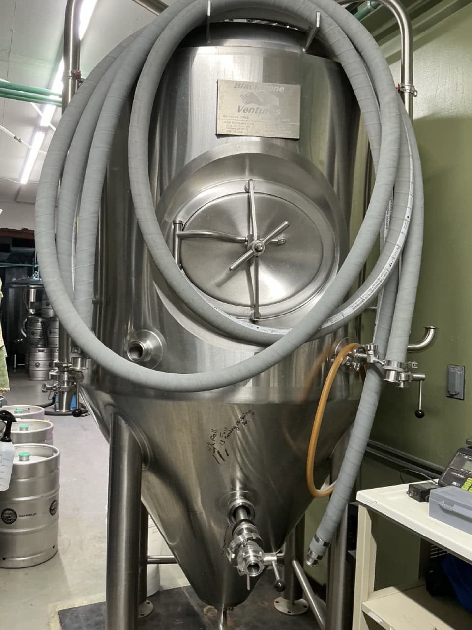 Blackstone Ventures #10-BBL, Brewhouse System, (3) 10-Barrel Fermenters, 10-Barrel Combi Tank, 10-Barrel Brew - Image 6