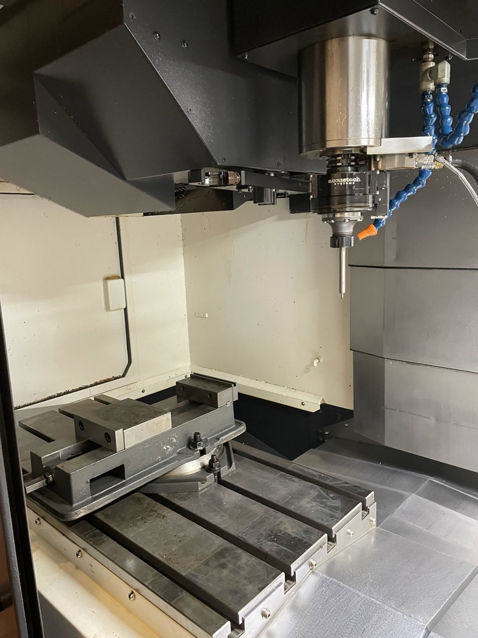 Hyundai Wia #F400, Vertical Machining Center, 31.5" X, 18.1" Y, 20.5" Z, 39.4" x 18.1" Table, 20 HP, 12000 - Image 7