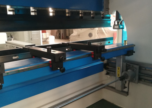 600 Ton, MAQ #WE67K-600/4300, CNC Press Brake, 169" between housing, 15.74" throat, 25.9" open, 13.38" - Image 2