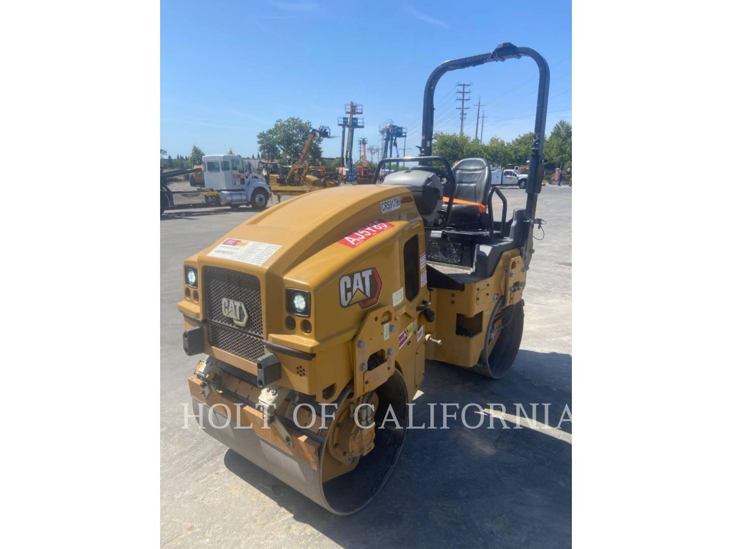 Caterpillar CB2.5 GC, Compactor, 486 hours, S/N: 64000214, 2022 - Image 1