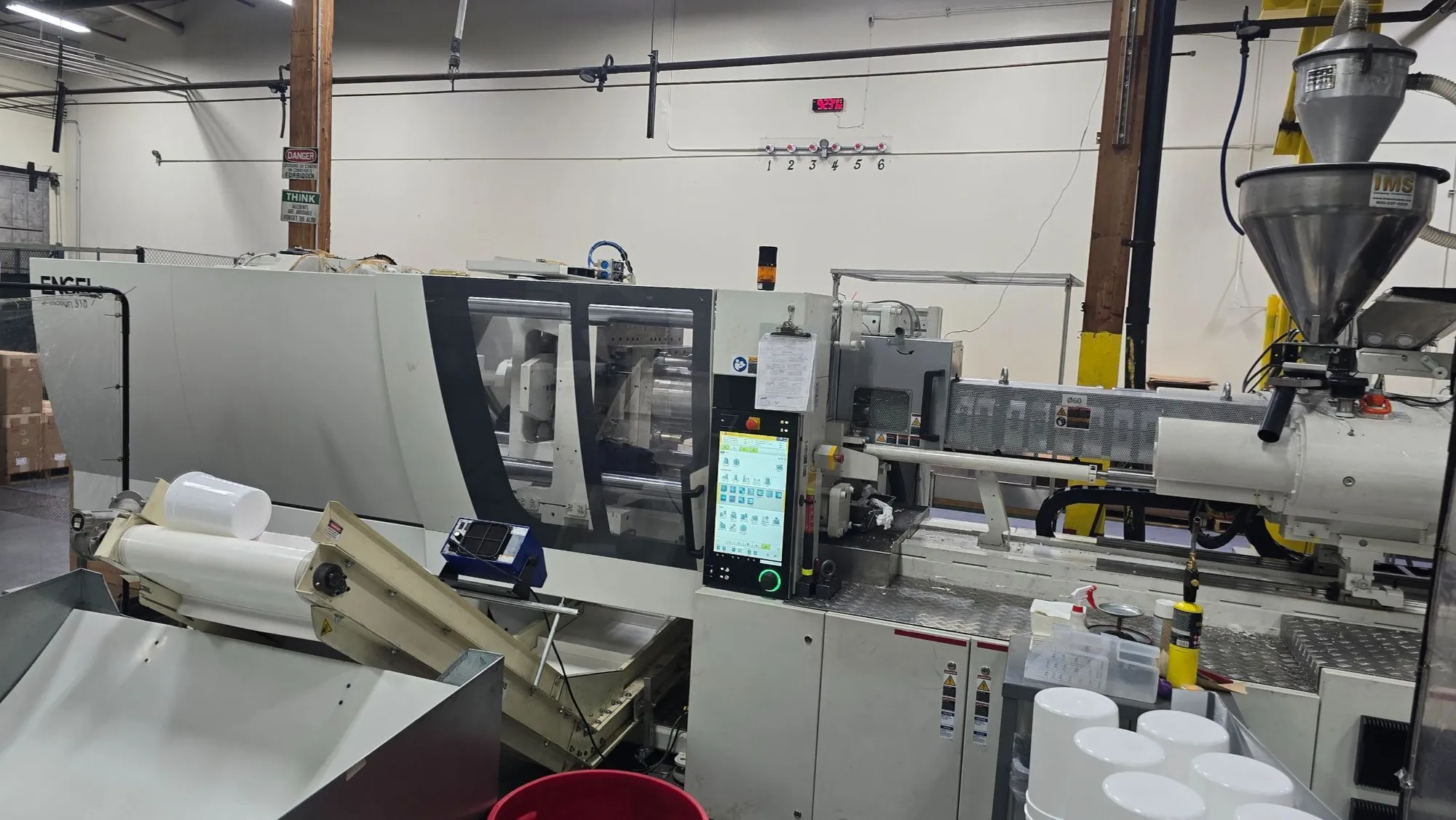310 Ton, 29.64 oz., Engel #e-motion-2440/310T, horizontal plastic injection molder, 25.6" x 25.6" tie bar - Image 1