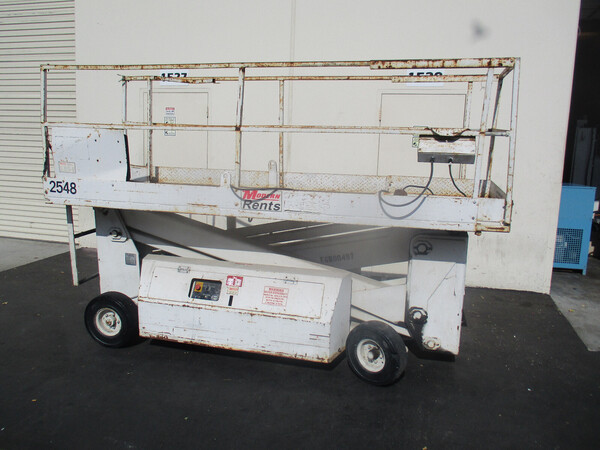 1000 lb. Simon Aerials #L2548-E, scissor lift, 25' lift height - Image 3