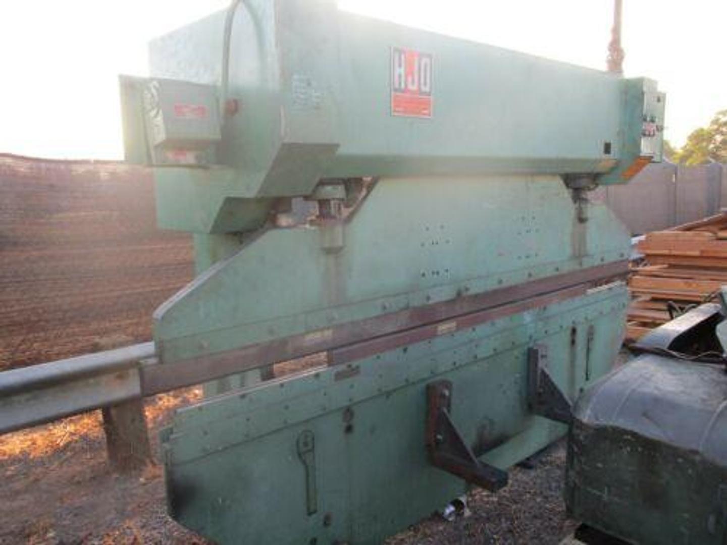 60 Ton, HJO, hydraulic press brake, 10' overall, motorized ram - Image 4