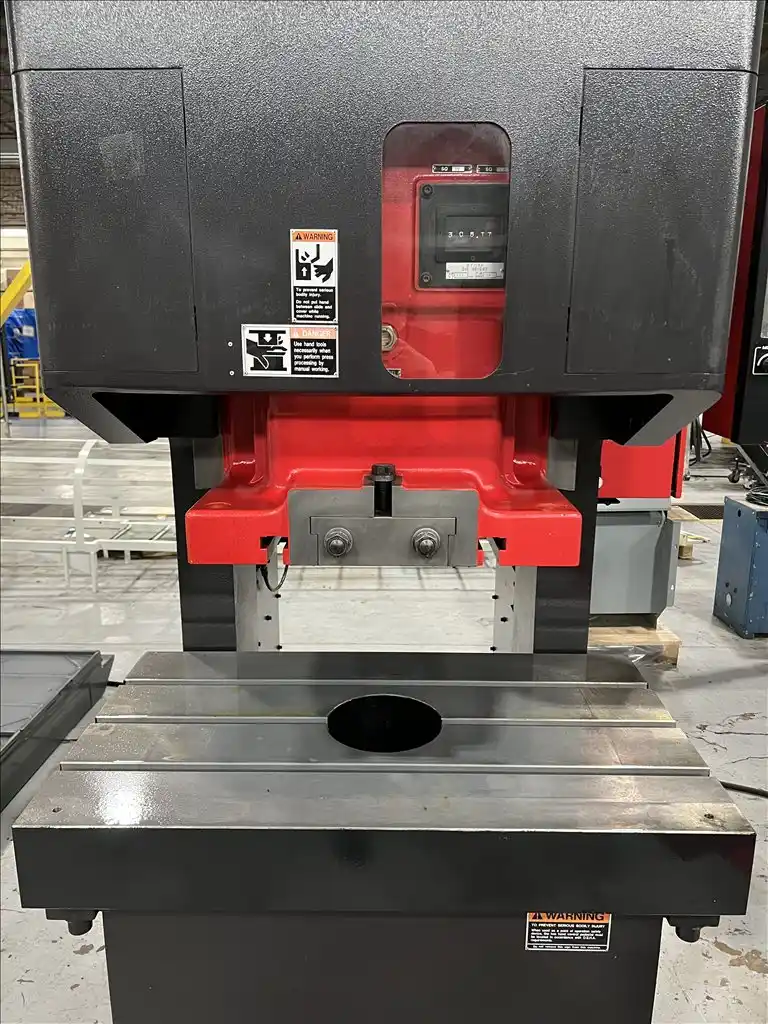 80 Ton, Amada #TPL80SI, single point, Link drive, gap frame press, 5.1" stroke, 17.9"Shut Height, 2000 - Image 4