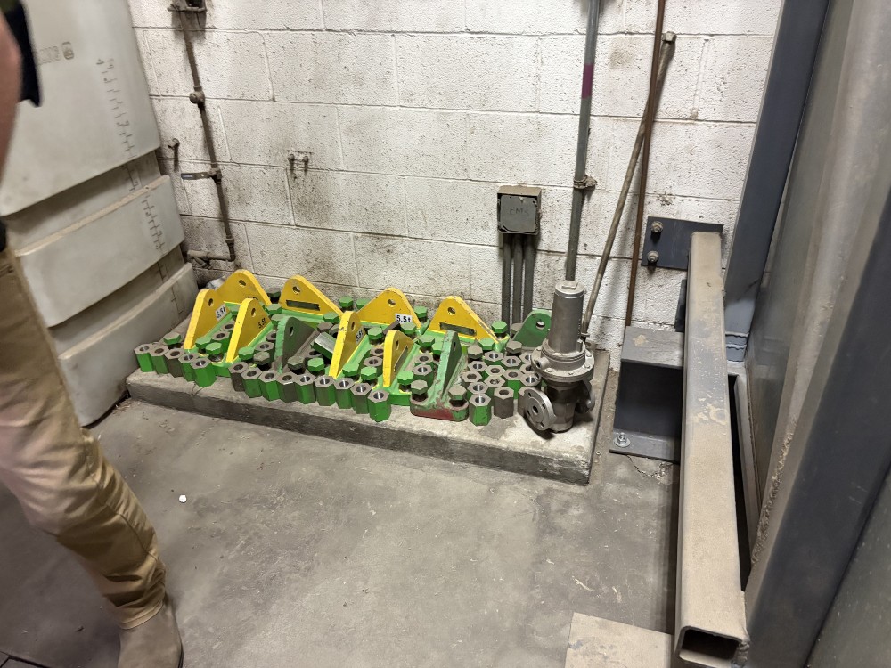 2650 KW Jenbacher #J620 GS, Natural gas generator set, 7200-12470 Volts, 2013 - Image 2