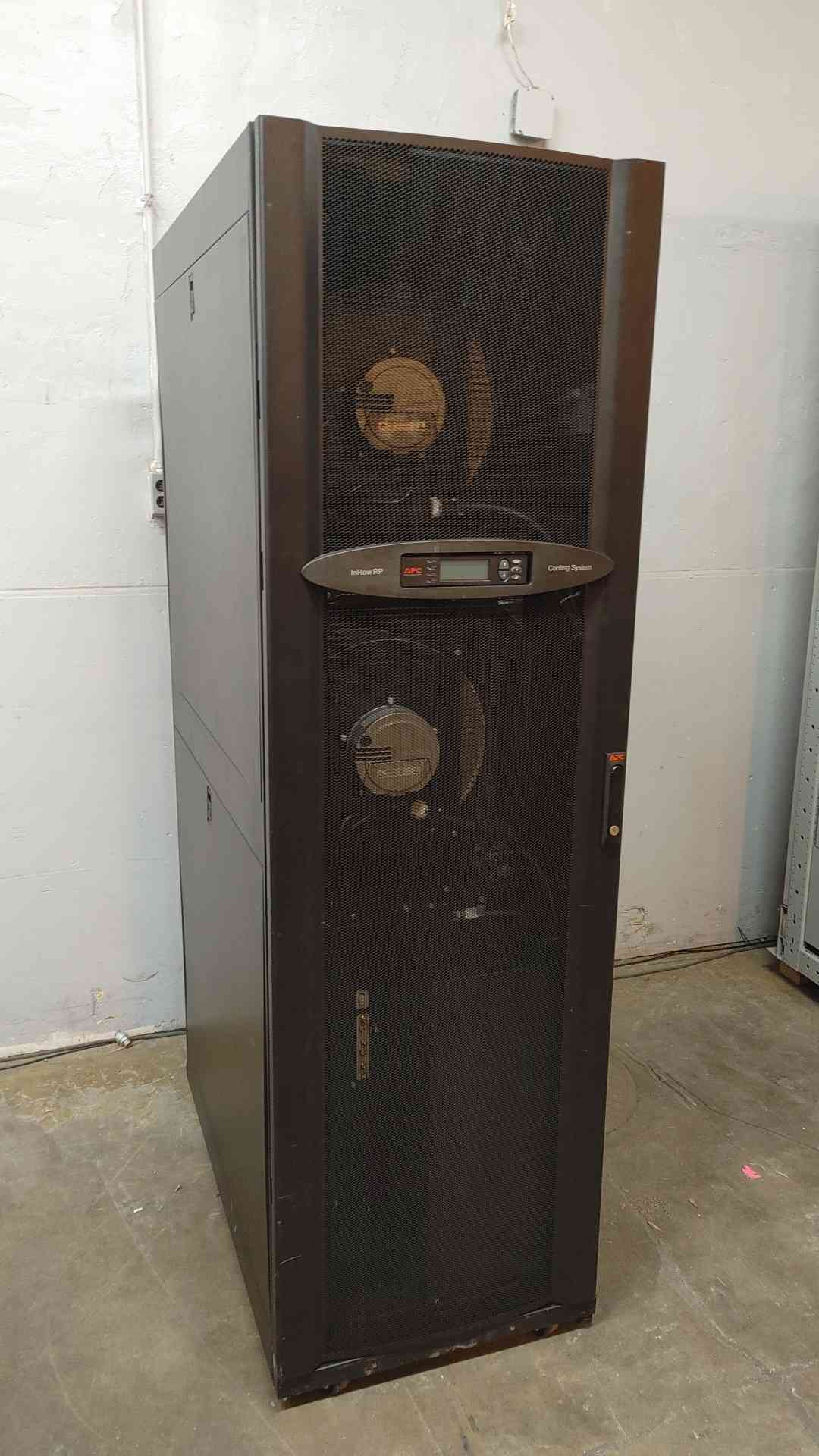 APC #ACRP100, InRow CRAC Unit, R407C, (2) Blowers & Heaters, 325/167 psig, 3 Phase, 200-240 VAC - Image 2