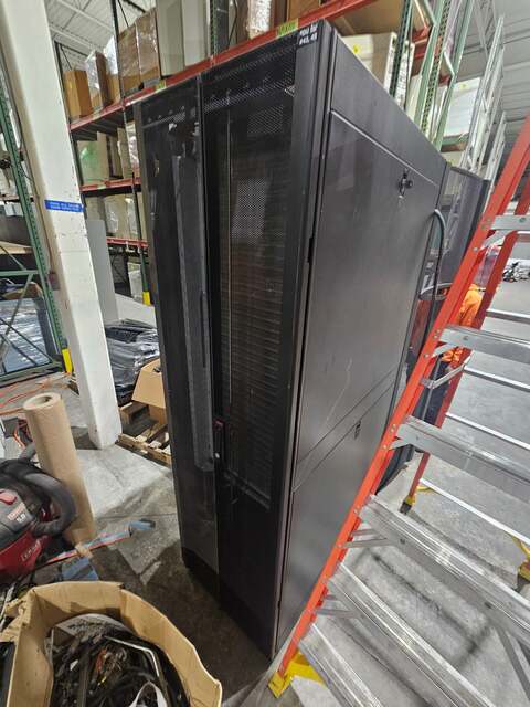 APC #ACRP100, InRow CRAC Unit, R407C, (2) Blowers & Heaters, 325/167 psig, 3 Phase, 200-240 VAC - Image 7