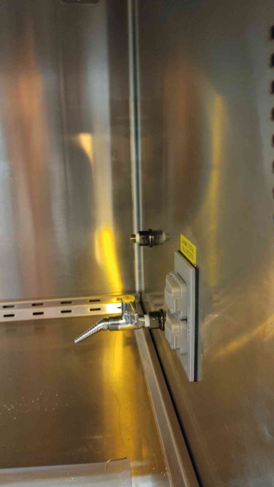 The Baker Company #SG603A, SterilGard 3 Advance BSC BioSafety Hood, 16 Amps, 115 V, 2005 - Image 7