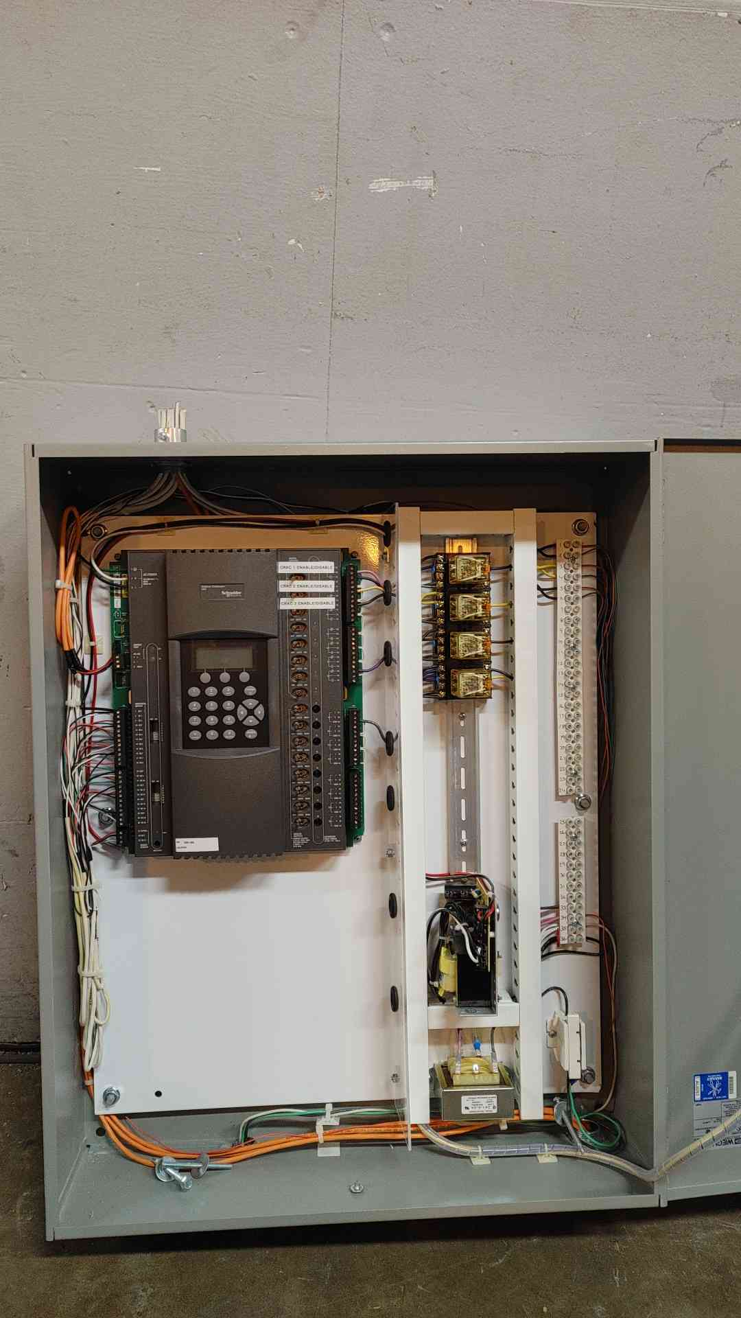 Hoffman/Schneider Electric #i2920-D, Control Panel w/Andover Continuum Terminal Controller, 3 Phase, 3-Wire - Image 4
