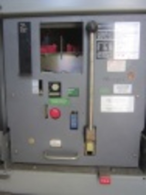 800 Amps, Square D, DS-206, manually operated, drawout, #AB0843 - Image 2