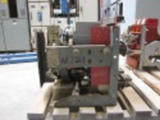 1600 Amps, Federal Pacific, FM-50, electrically operated, drawout, #AB2969 - Image 4