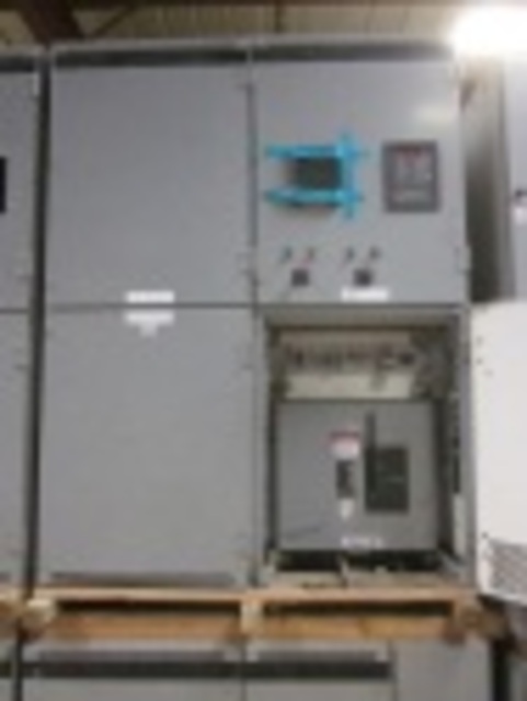 3000 Amps, Square D, V5D8333Y000A, electrically operated, drawout, #VB4114 - Image 3