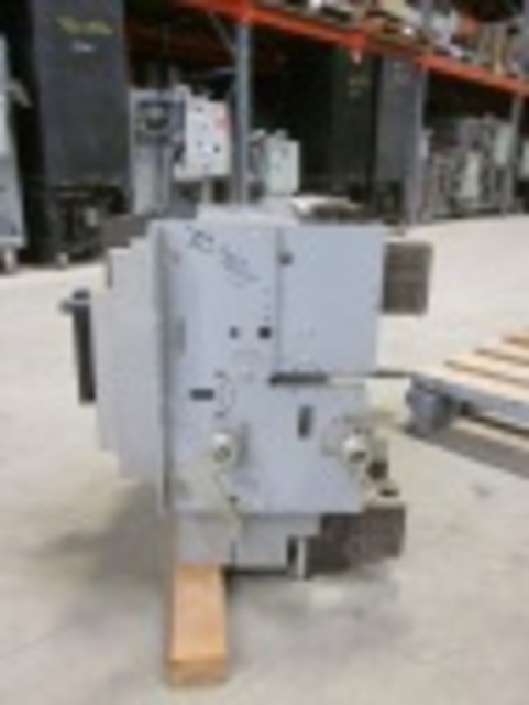 2000 Amps, General Electric, TC2020SSE1, electrically operated, drawout, #IC4011 - Image 3