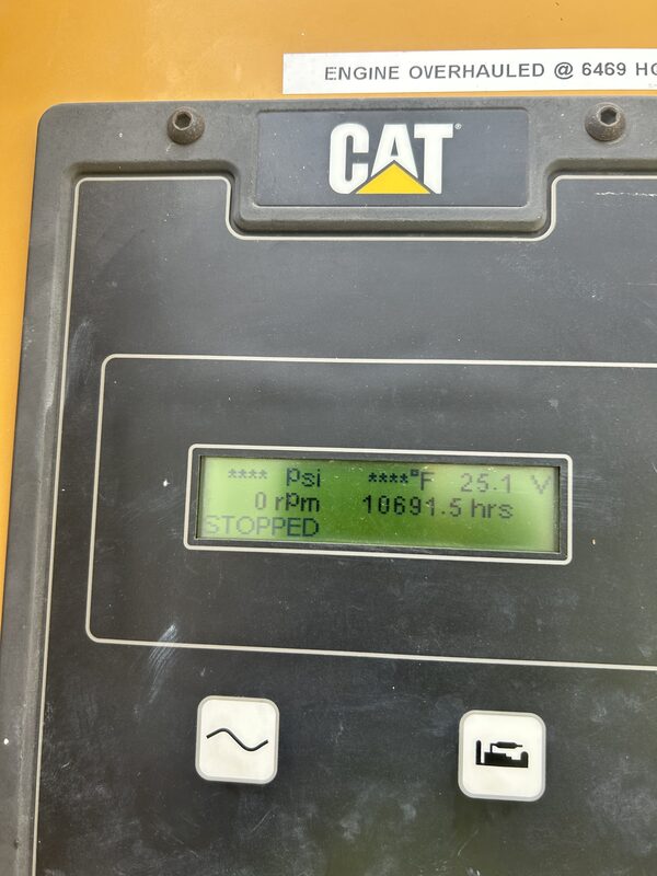 600 KW Caterpillar #XQ600, diesel generator set, 208/480 Volts, 10692 hours, 1800 RPM, C18 engine, sound - Image 10