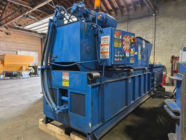 Marathon #501230, closed end baler, 72" L x 42" W x 42" H bale - Image 2