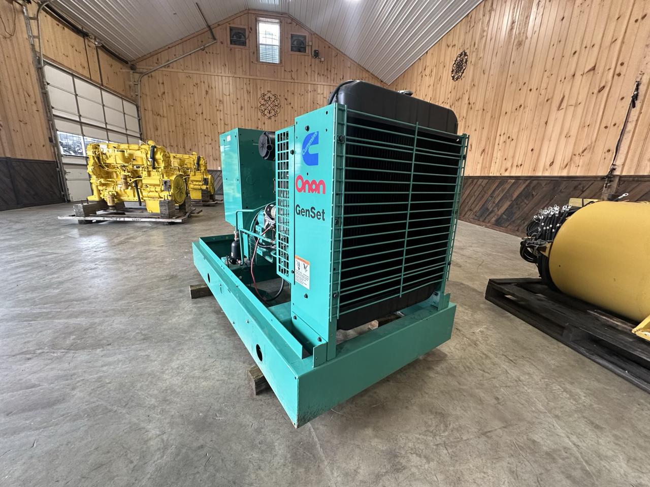 35 KW Cummins, Onan #4B3.9-G2, diesel generator, skid mounted, 120/240 Volts, 4097 hours, 1999 - Image 3