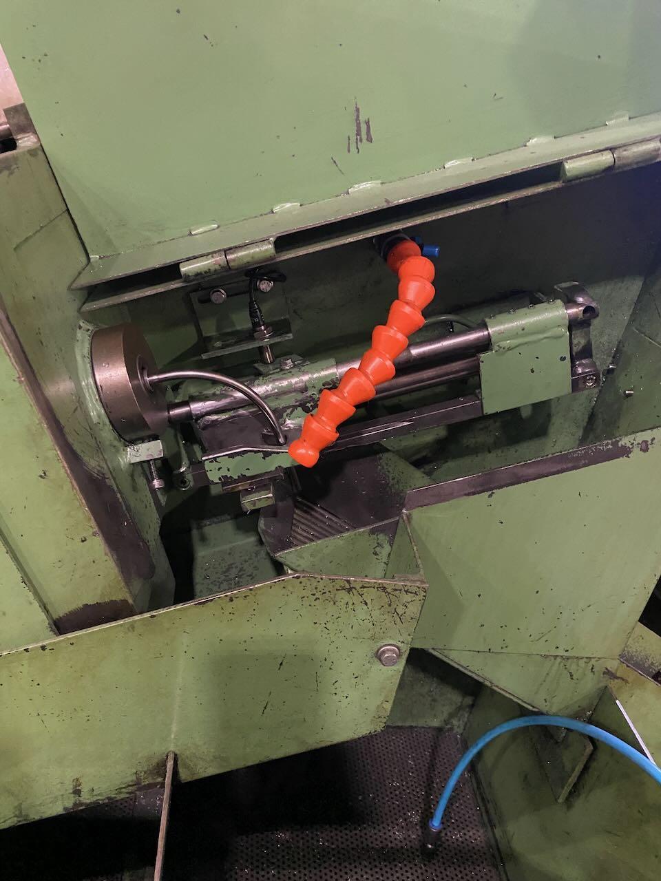 Somsan #CF-38, round nut tapping machine wivibratory feeder, hydruaic clamping, 2009 - Image 4