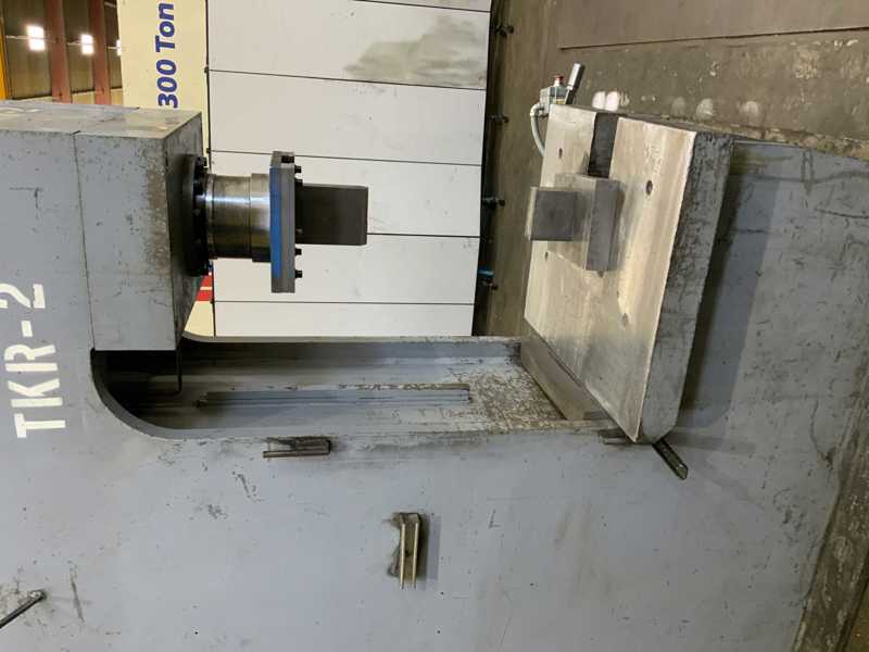150 Ton, Hannifin #T150, hydrauic C-frame press, 29" x 39" table area, 15 HP, single hand lever - Image 2