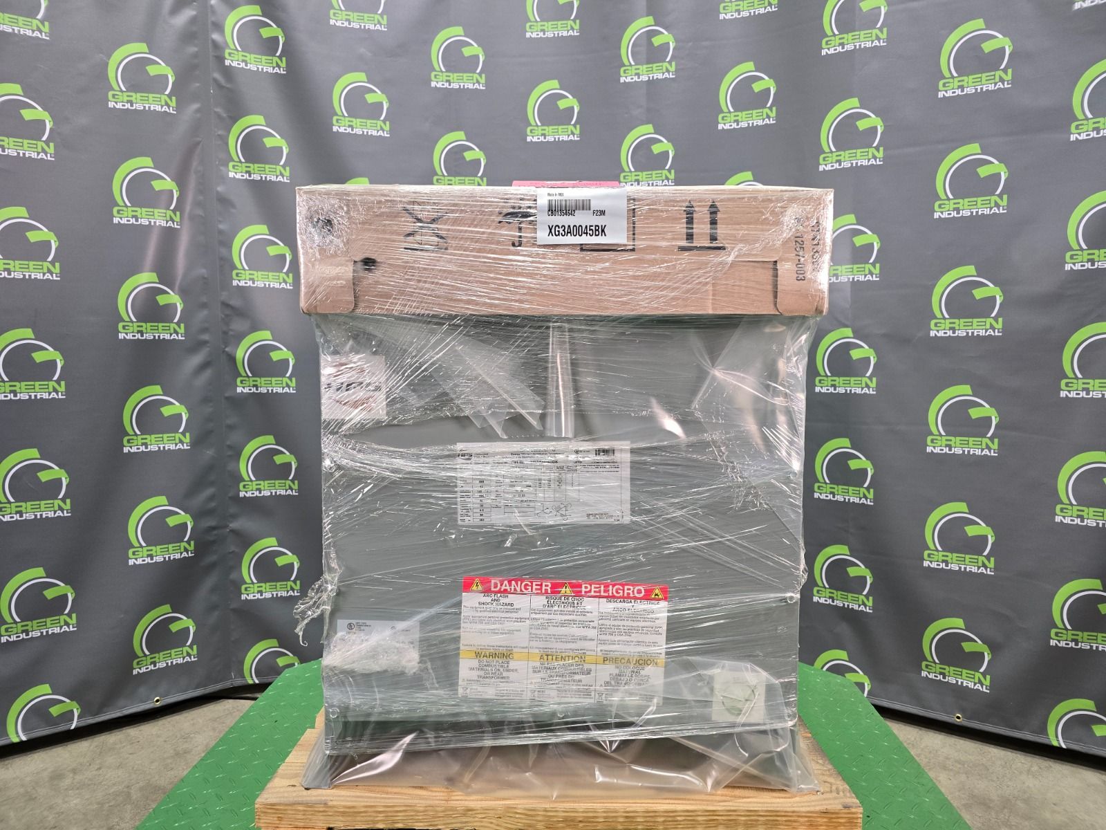45 KVA 208 Delta Primary, 480Y/277 Secondary, Hammond SG3A0045BK, Nema 3R, step-up, Dry Type, new - Image 1