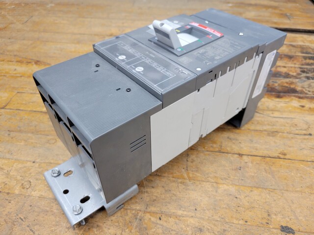 600 Amps, ABB, Sace Tmax XT5NU260BBYN000XXX, Circuit Breaker, ReliaGearneXT, 2P, 600 Volts, Type XT5N 600 - Image 8