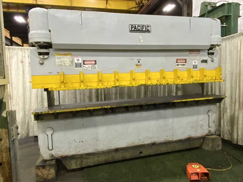 135 Ton, Pacific #J135-12, hydraulic press brake, 12' overall, 125" between housing, 10" stroke, 7" throat - Image 2