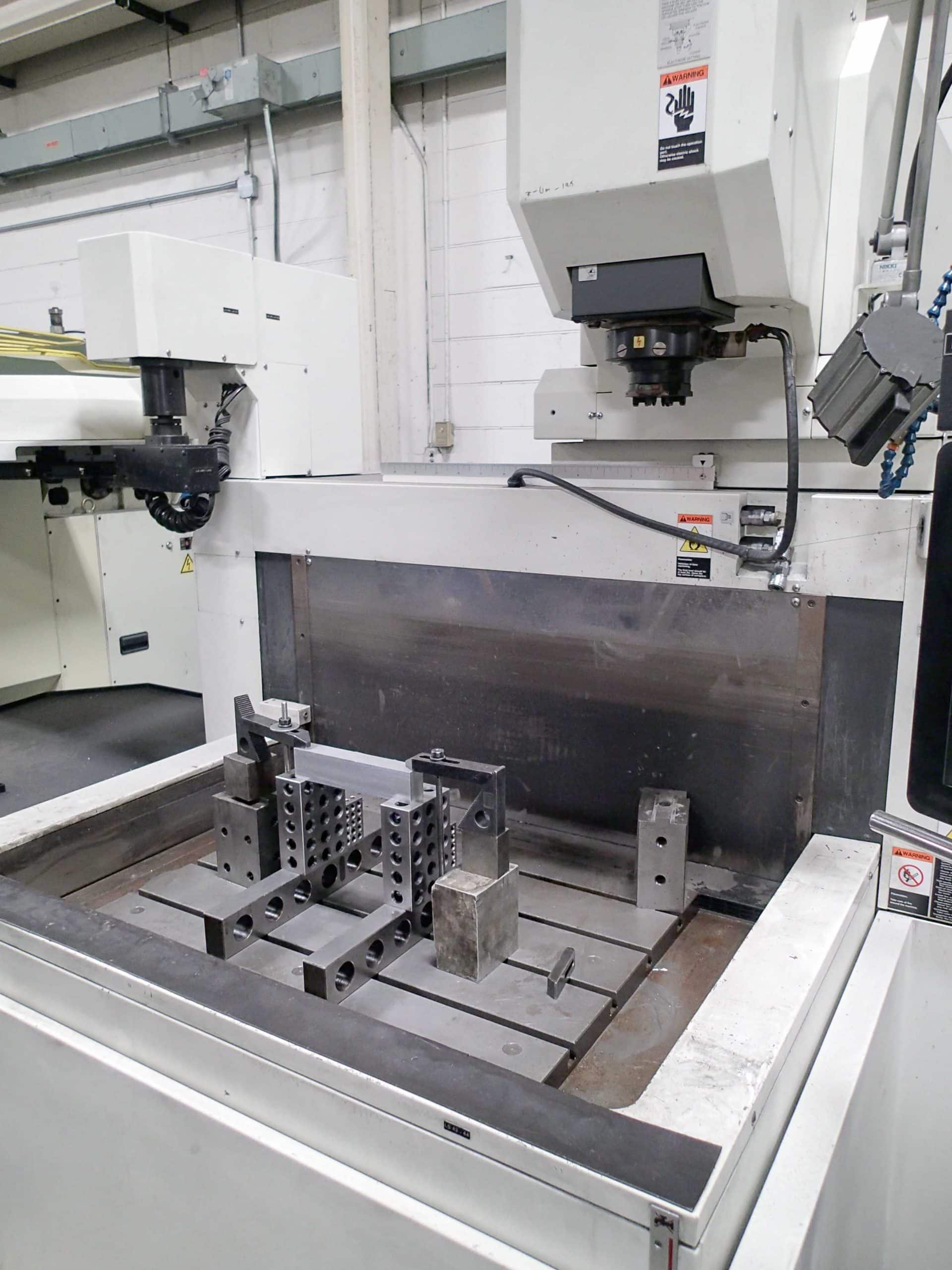 Makino #EDNC6, CNC Sinker Electrical Discharge Machine, w/C-Axis Head, 43.3" x 26.5" x 17.7" Work Tank, 31.5" - Image 4